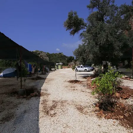 סטודיו דירות בגודל 300 מר עם 7 חדרי רחצה פרטיים בBayindir * קס