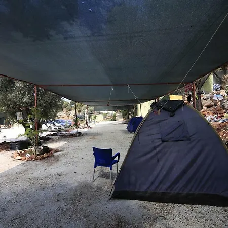 אכסניה סטודיו דירות בגודל 300 מר עם 7 חדרי רחצה פרטיים בBayindir *