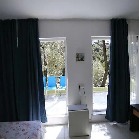 סטודיו דירות בגודל 300 מר עם 7 חדרי רחצה פרטיים בBayindir *
